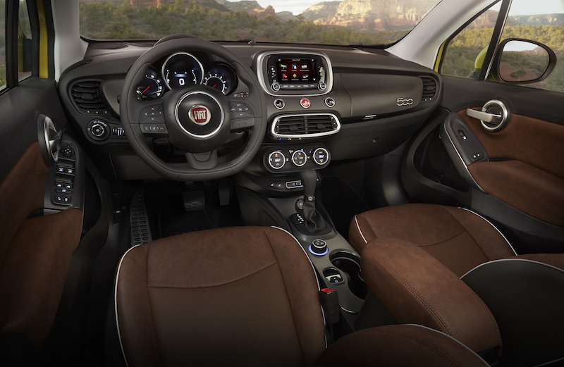 Interior of the 2016 Fiat 500x