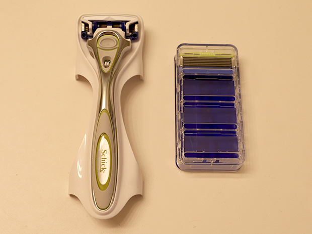 Schick Hydro® 5 with extra razors