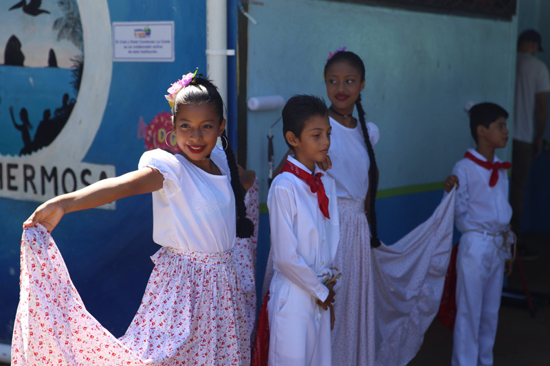 Volunteering at Creciendo Juntos School in Costa Rica